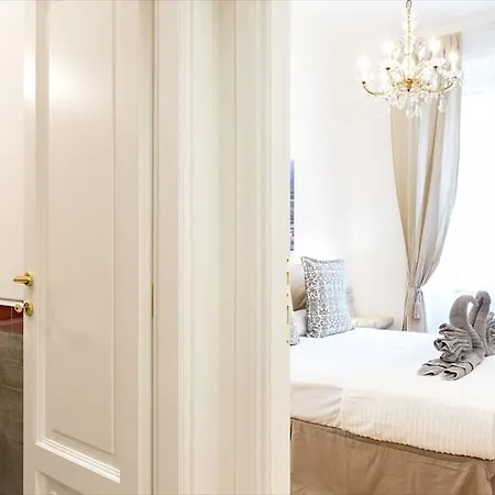 Colosseum Chich Apartment