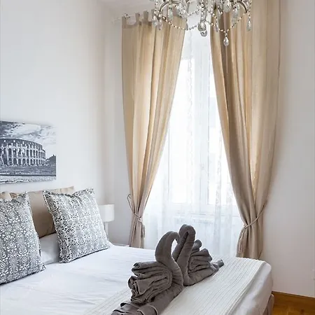 Colosseum Chich Apartment *