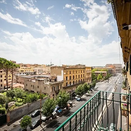 Colosseum Chich Apartment